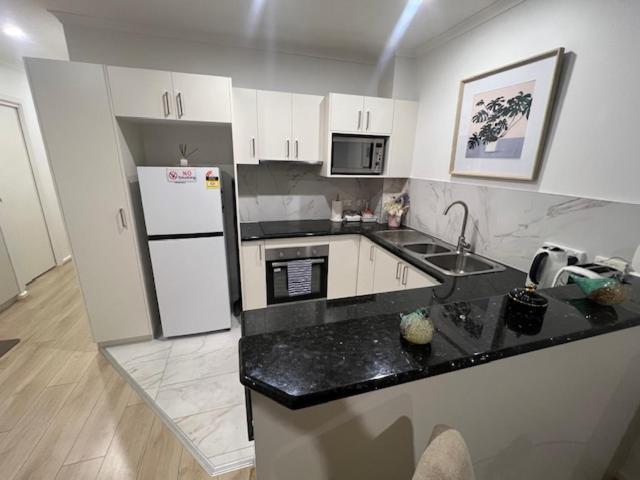 Adelaide Cbd Apartment - 3Br, 2Bath & Carpark Екстер'єр фото