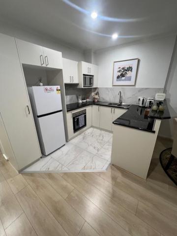 Adelaide Cbd Apartment - 3Br, 2Bath & Carpark Екстер'єр фото